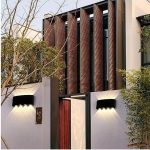 كشاف بوابة لون اسود  لون الإنارة أصفر رباعي الأضواء 8 عدسات.